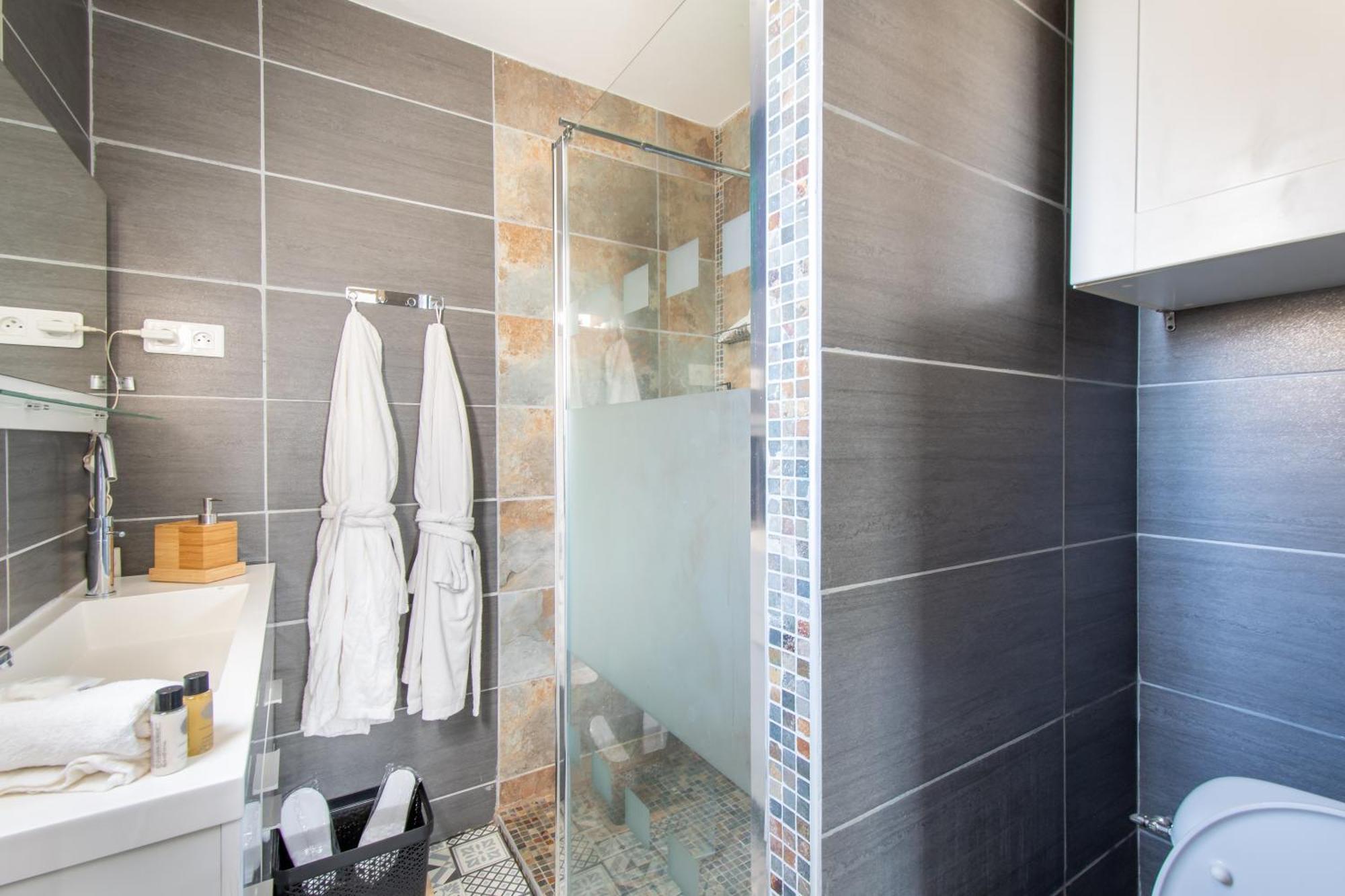 Guesthouse La Costiere - Logements Independants - Espace Piscine Jacuzzi Lunel  Exterior foto